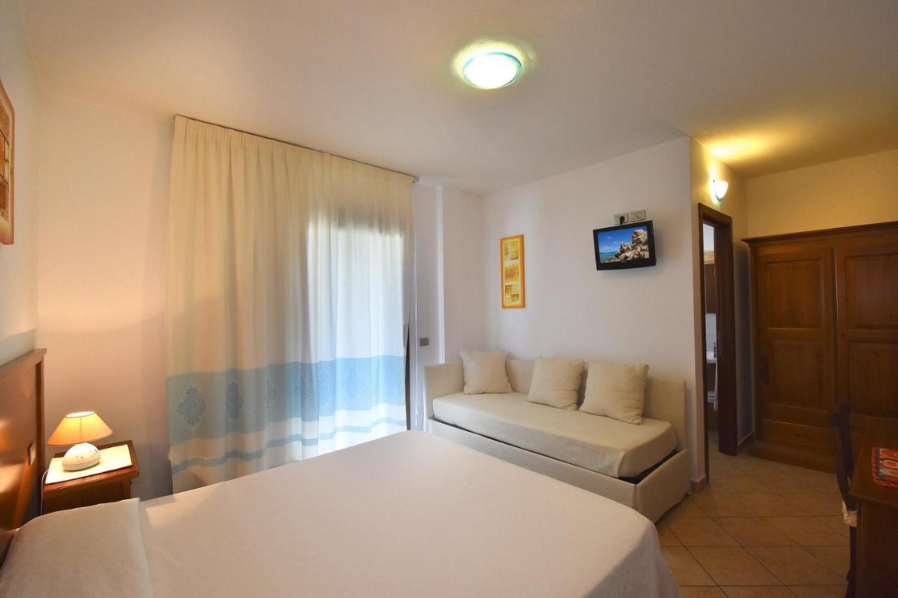 Hotel Il Girasole Villasimius Buitenkant foto